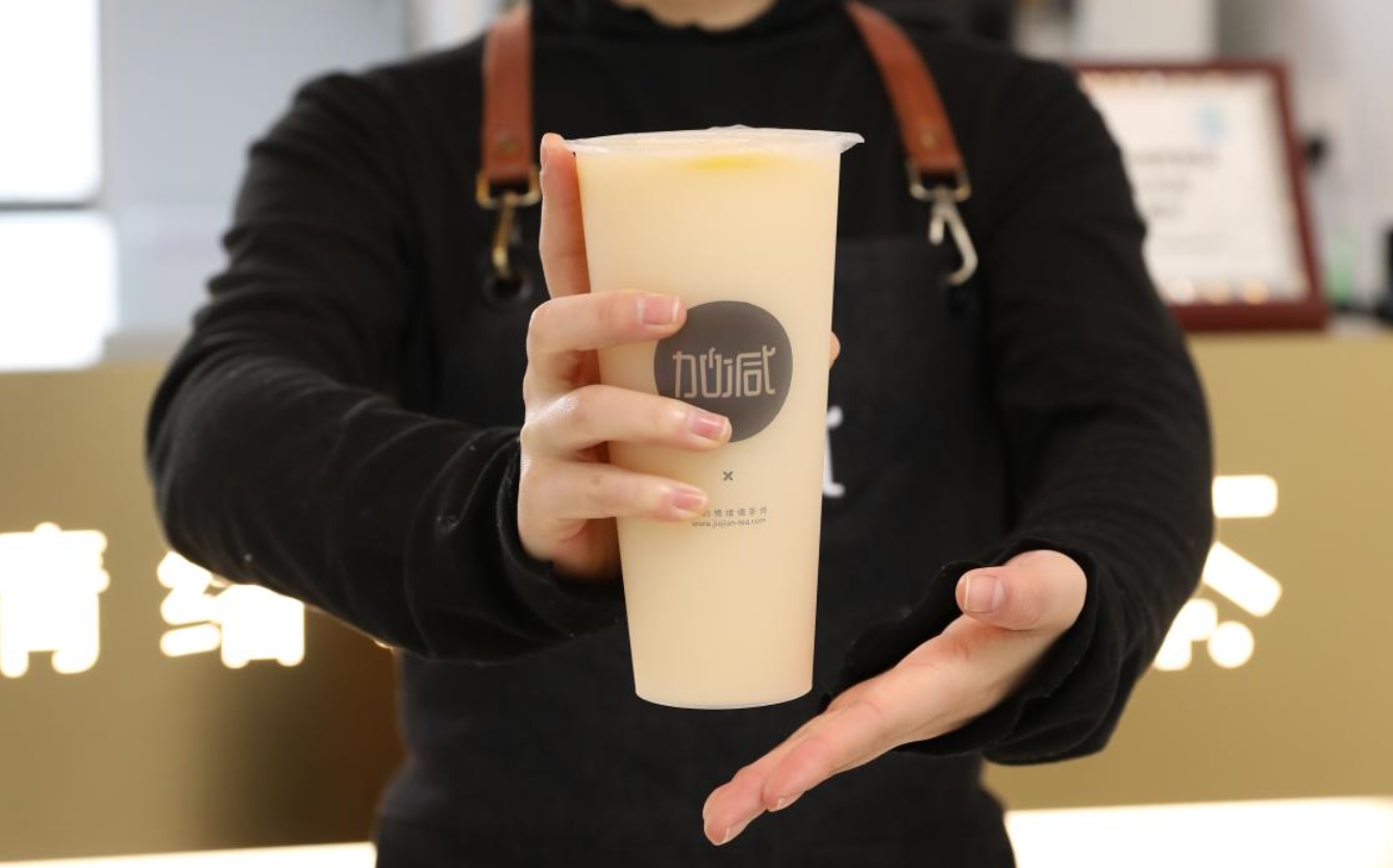 巴黎人澳门官方网站入口茶饮：为何奶茶行业都热衷于开校园店
